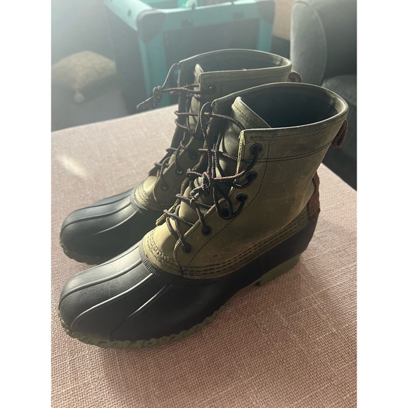 L.L. Bean Green Leather Duck Boots - Picture 3 of 7